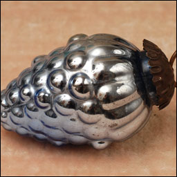 Antique German or French Christmas ornament - kugel VINEGRAPES