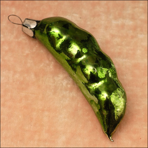 Antique Christmas ornament - PEAPOD