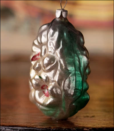 Antique Christmas ornament FLOWER-BED