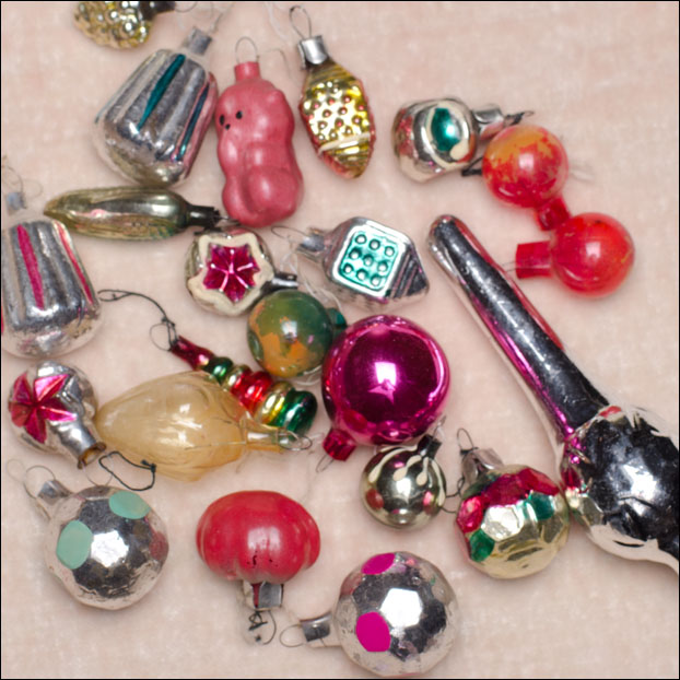 Set of 21 vintage miniature Christmas ornaments + small topper