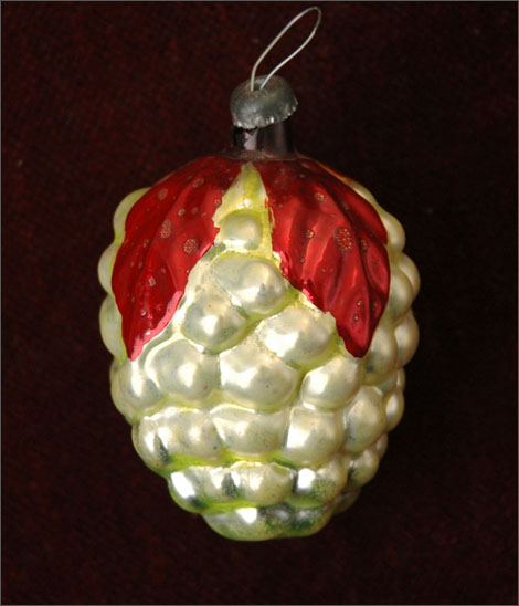Antique German Christmas ornament BERRY