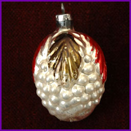 Antique German Christmas ornament BERRY