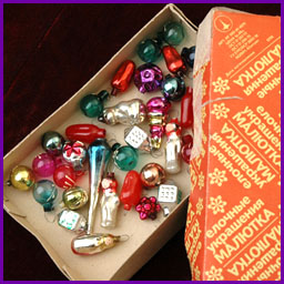 Set of antique miniature Christmas ornament in Original Box