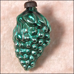 Antique Christmas ornament VINEGRAPES