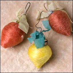 Antique Christmas ornament - cotton BERRIES