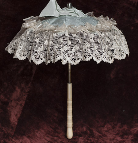 Small parasol for fashion doll