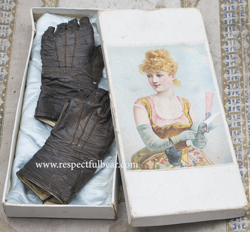 Antique Jumeau gloves