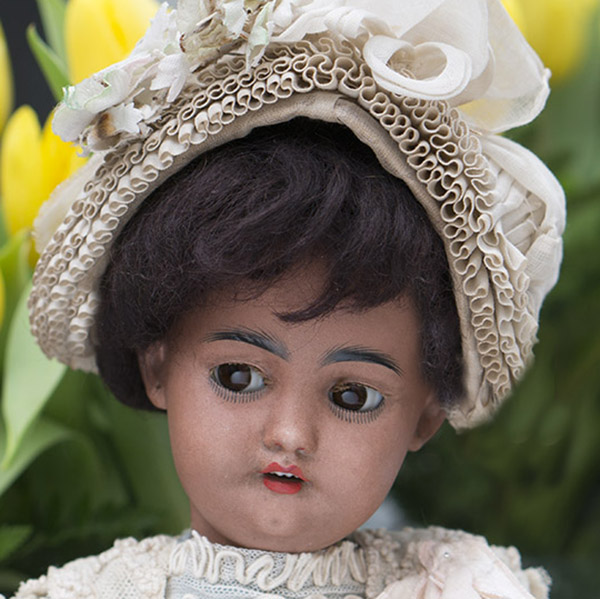 Simon & Halbig 1039 Mulatto bisque head doll