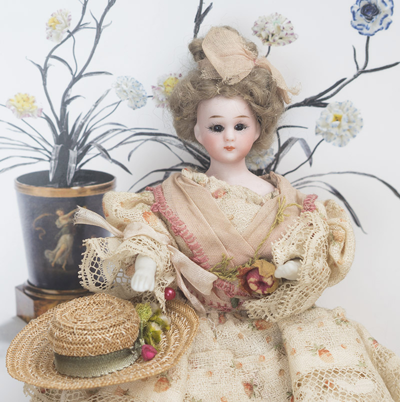 S&H lady dollhouse doll