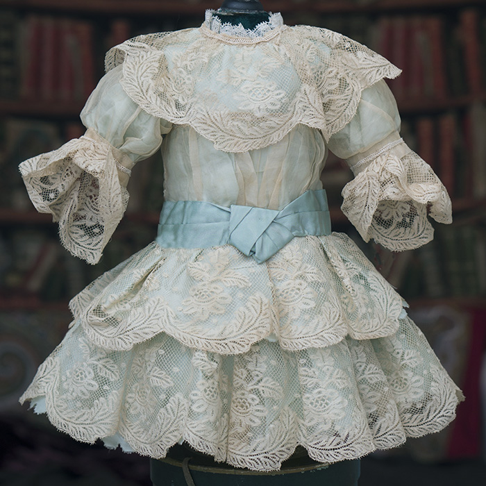 Antique silk&Lace dress for doll 22-23
