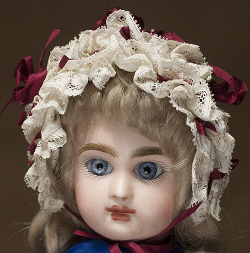 Antique small bonnet