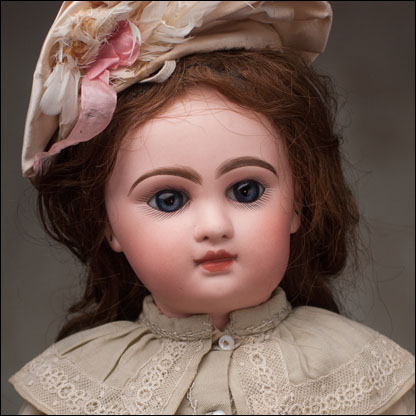 Douillet Jumeau Doll