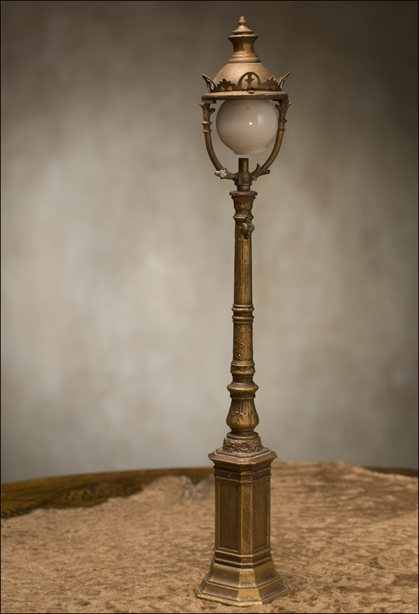 Miniature Street Lamp