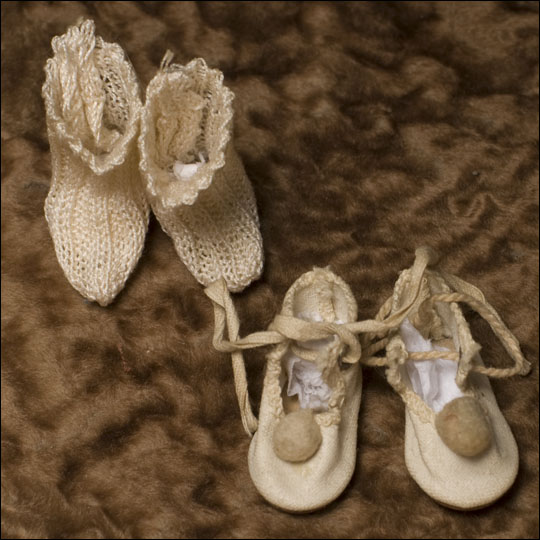 Small White Sshoes & Socks