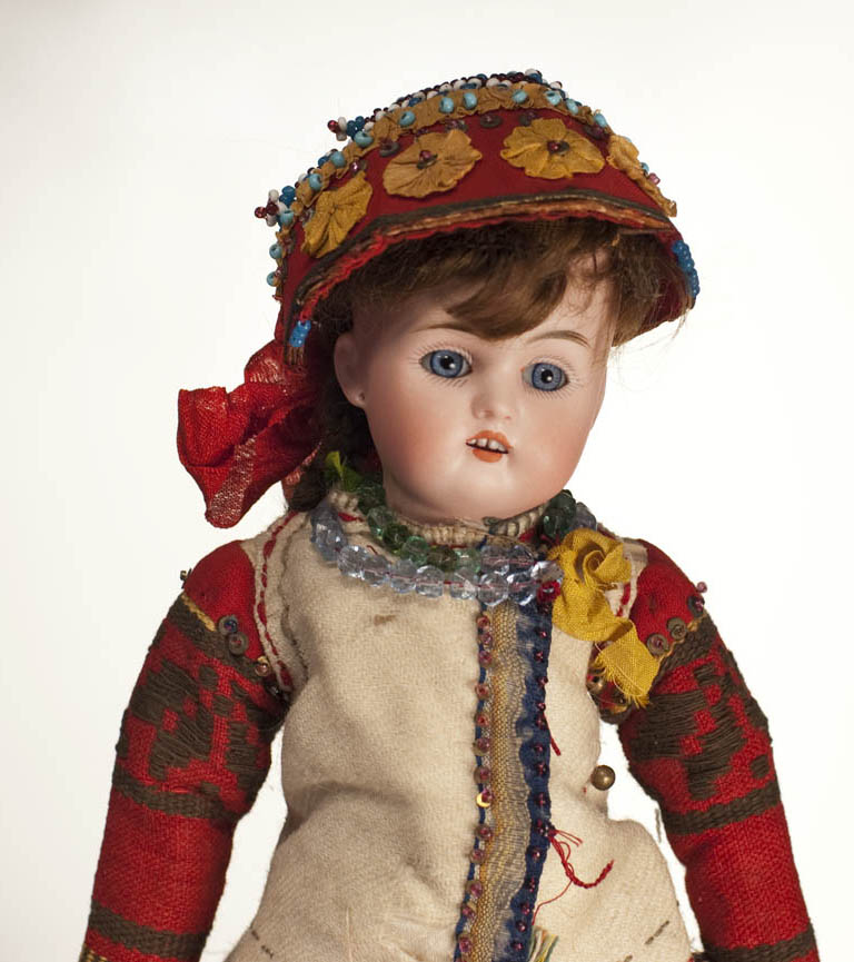 Русские куклы купить. Старинные куклы. Антикварная кукла в русском костюме. Куклы в старинных костюмах. Куклы пара.