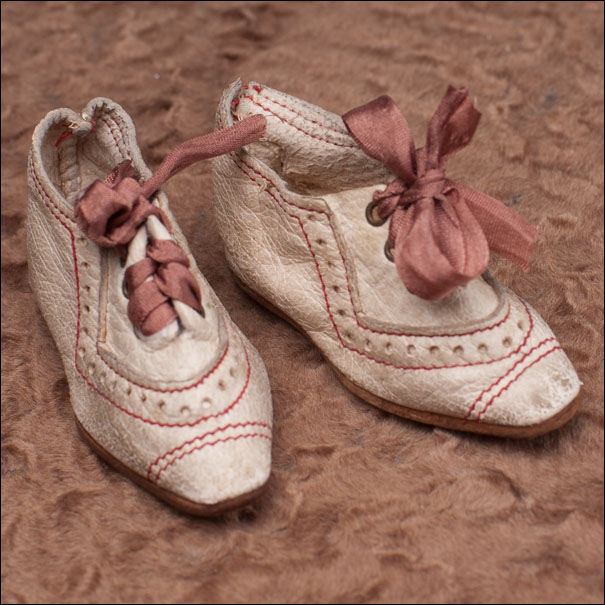 Cream leather doll shoes