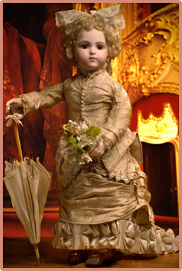 Antique dolls at Respectfulbear.com