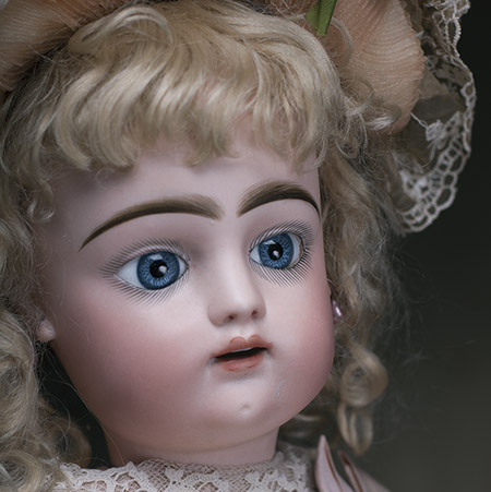 FG bebe doll