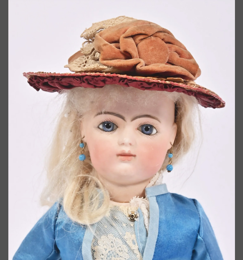 Bebe Gaultier with bisque hands