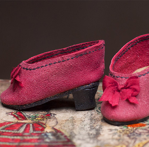 Red slippers for fashion doll