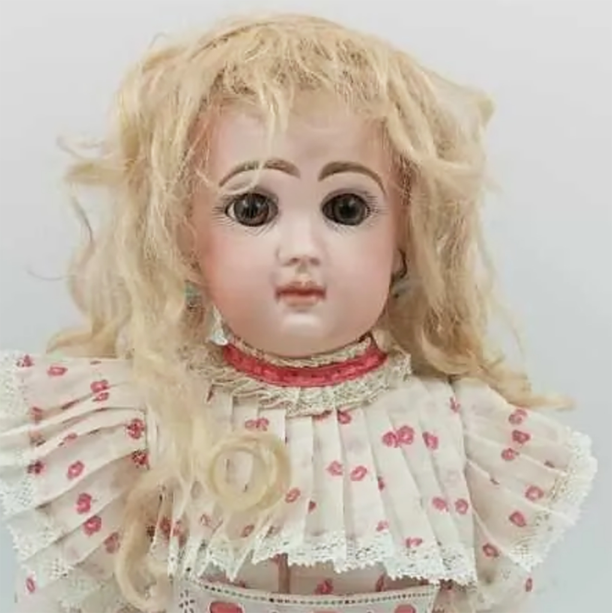 Brown-Eyed Bebe by Emile Jumeau