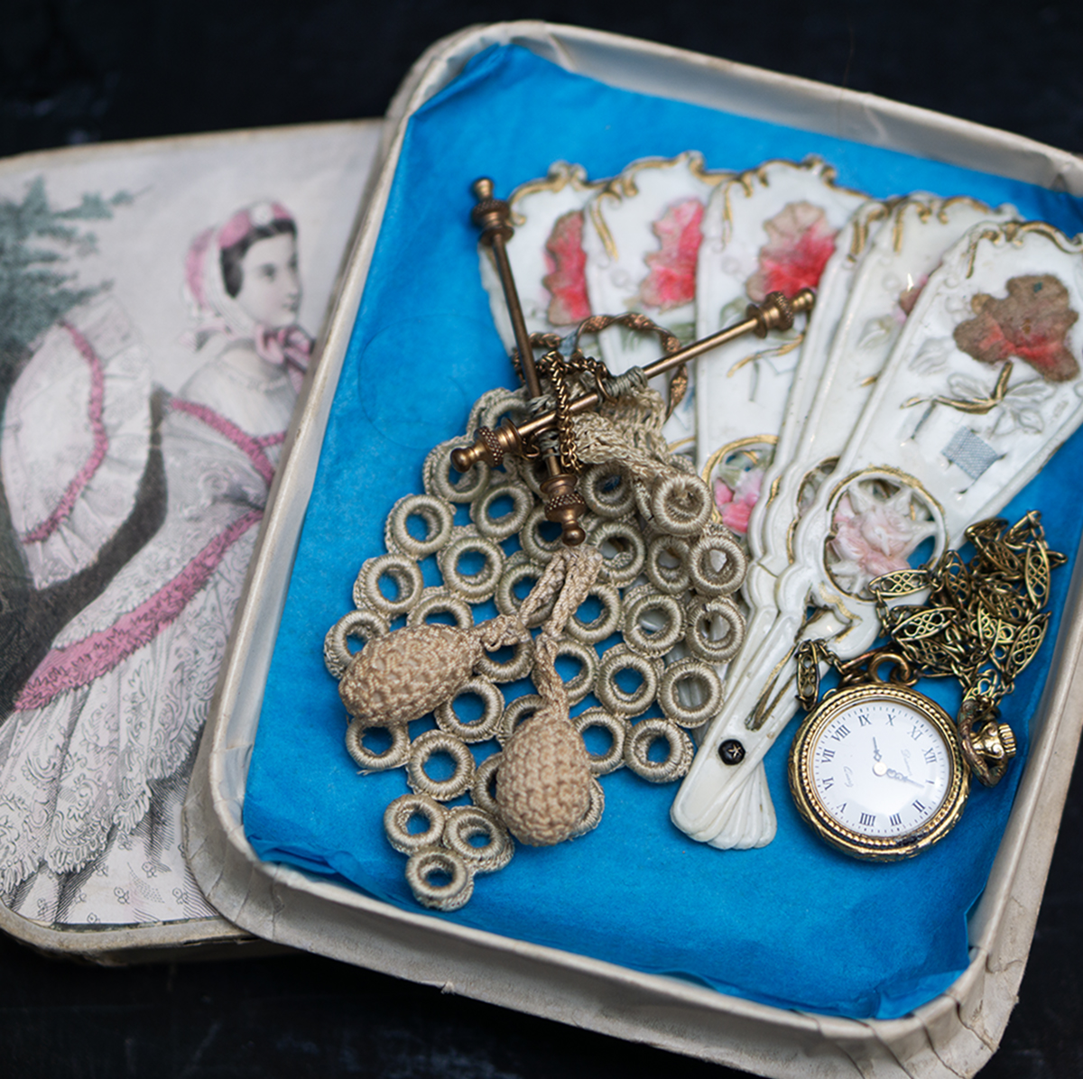Antique doll set