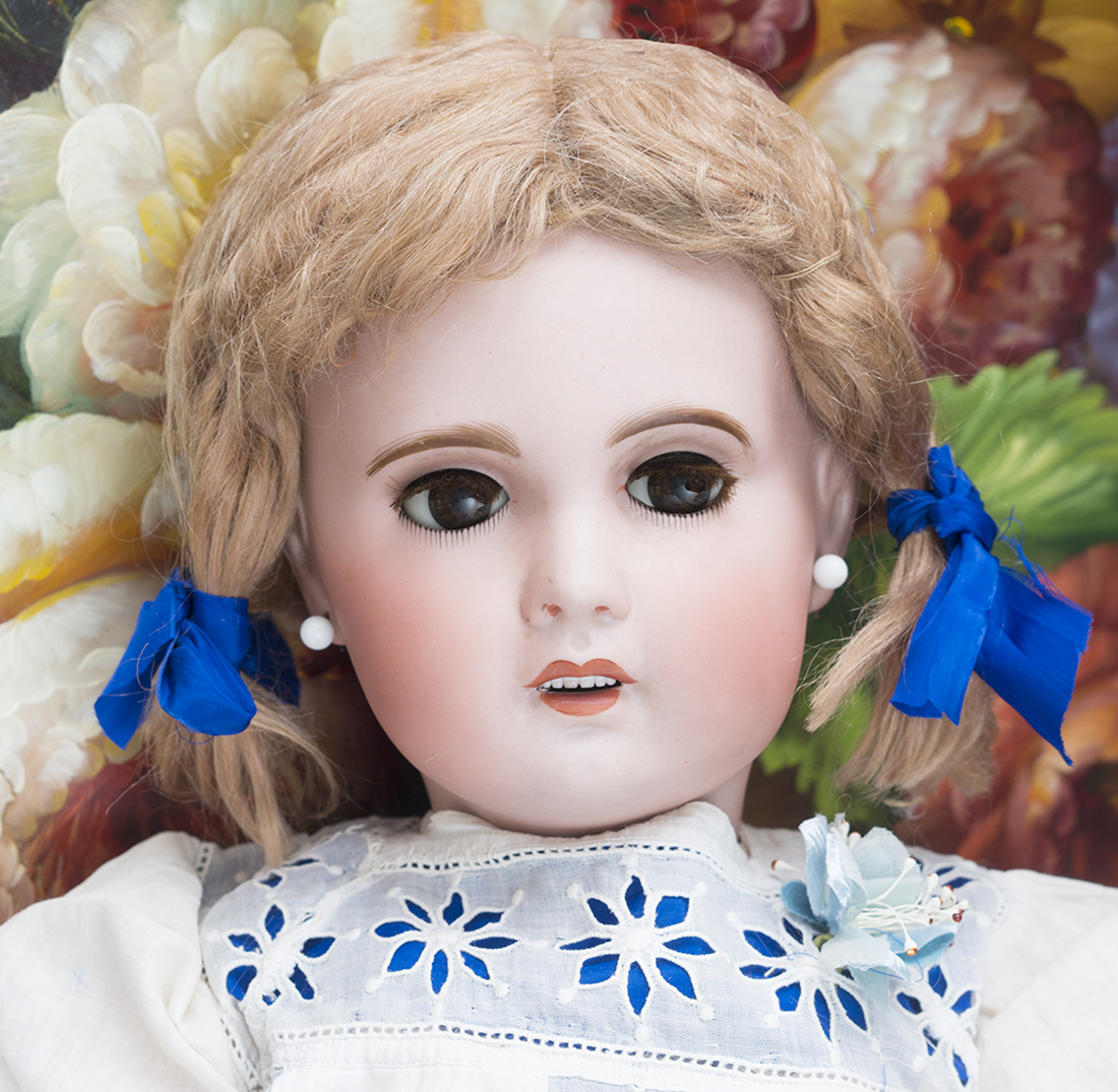 SFBJ Jumeau Bebe doll size 12