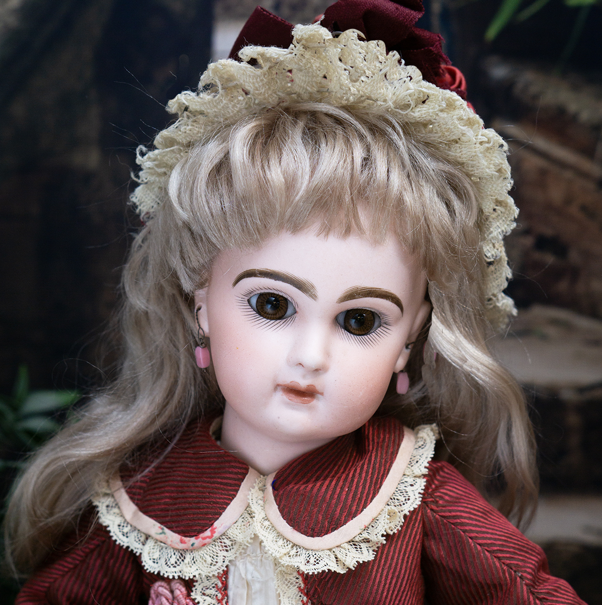 Antique bebe Jumeau size 6