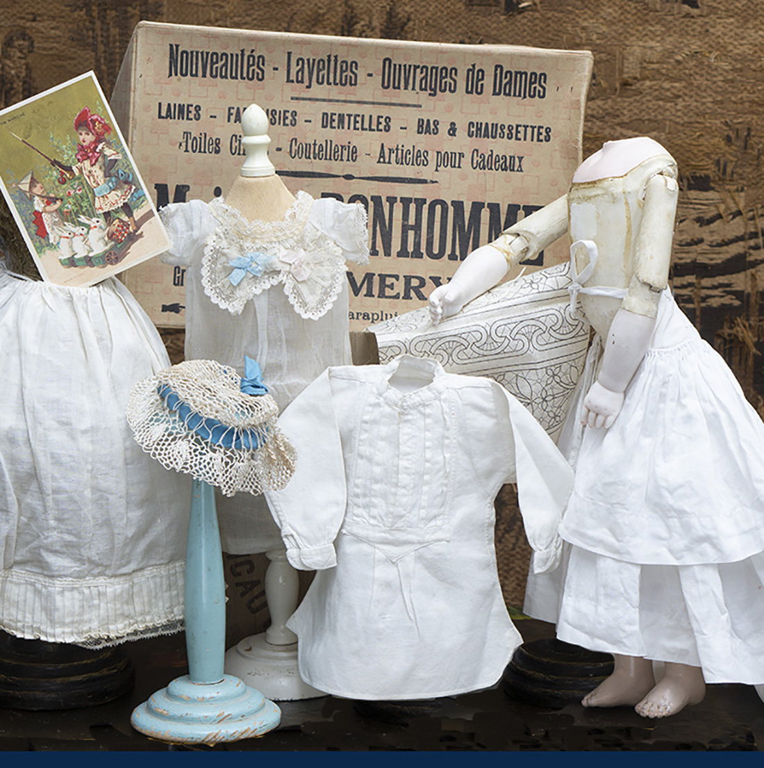 Antique fashion doll set