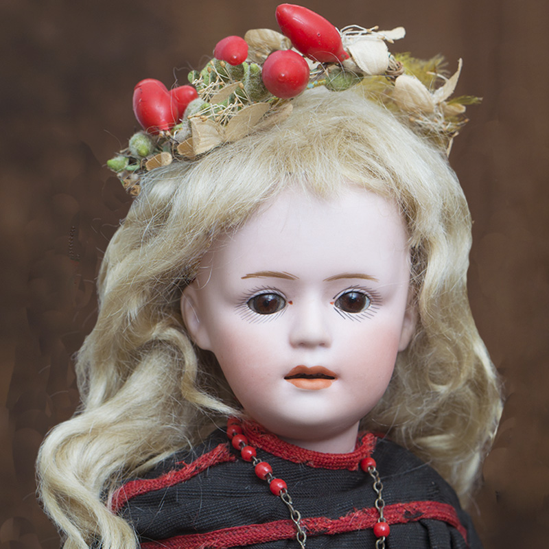 Character Heubach doll 7711