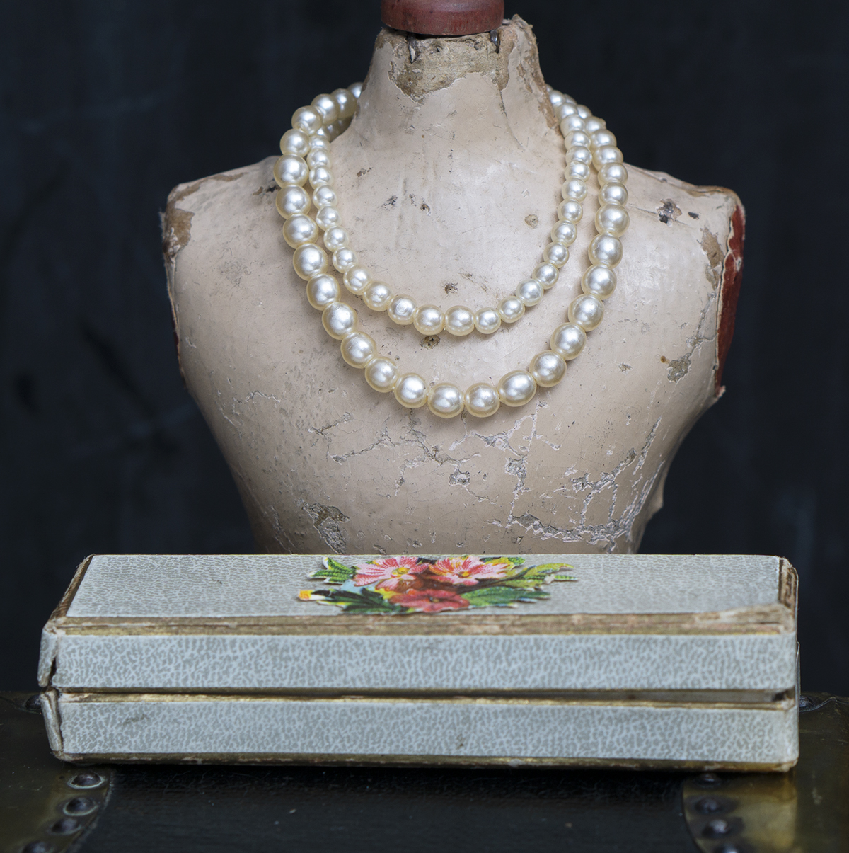 Antique pearl necklace
