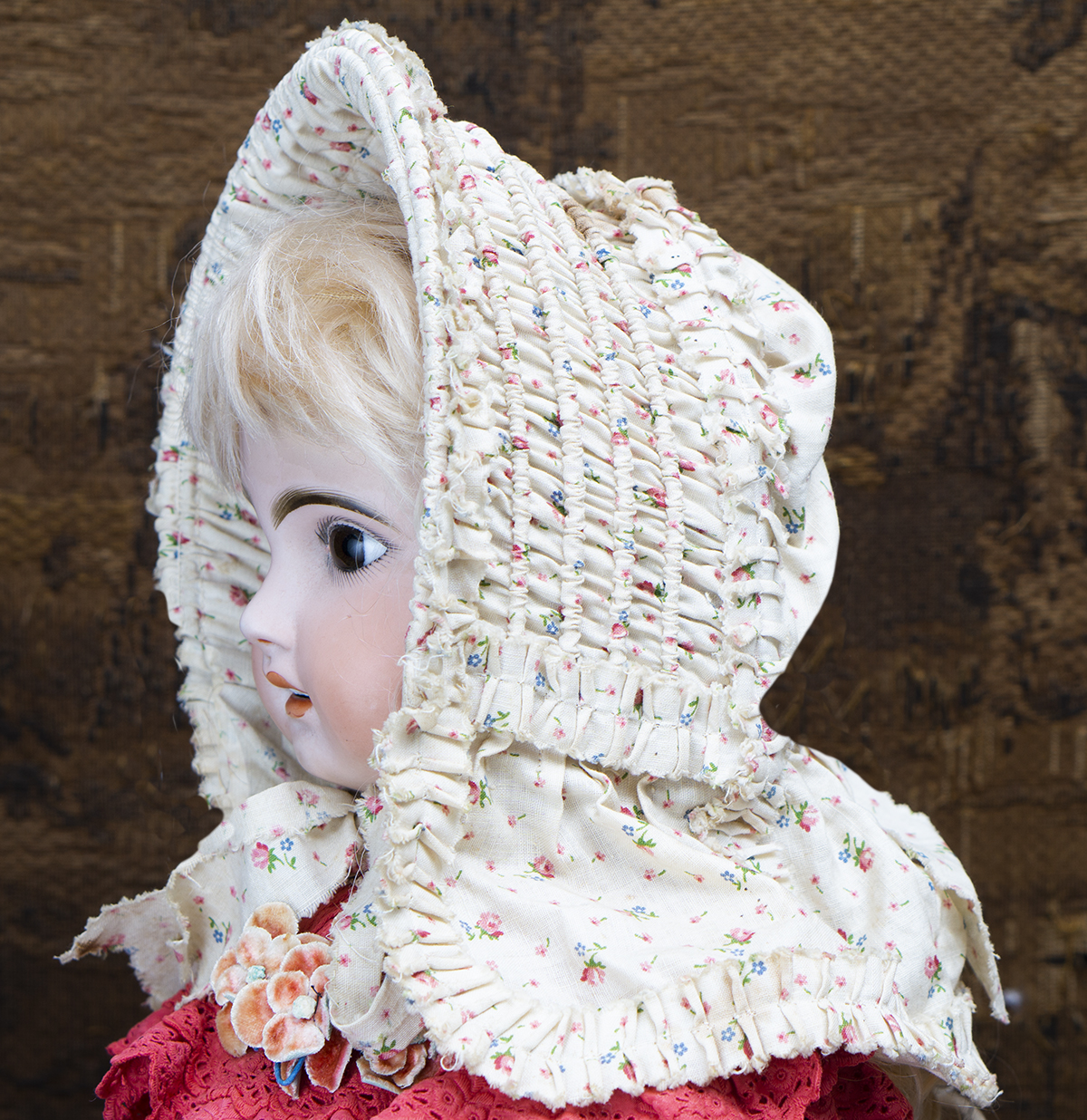Antique doll Bonnet