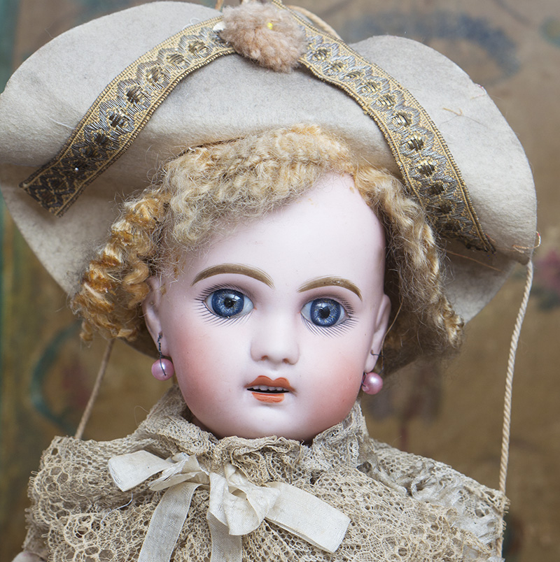 Polichinelle Jumeau Doll