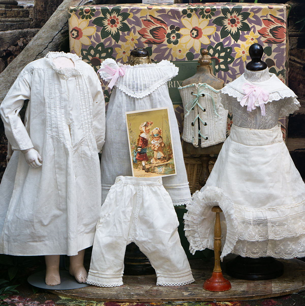Antique doll set