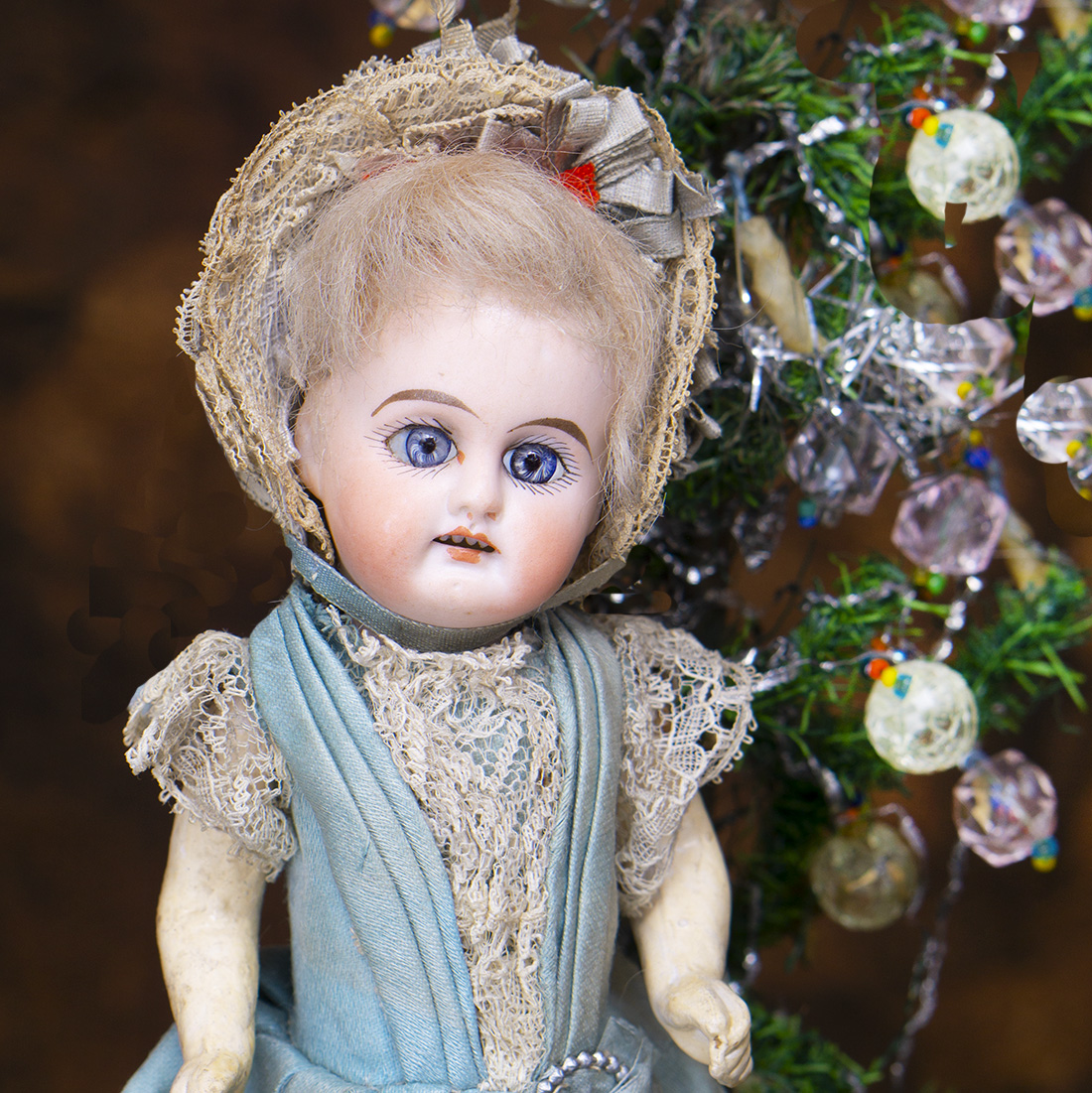 8in Mignonette doll