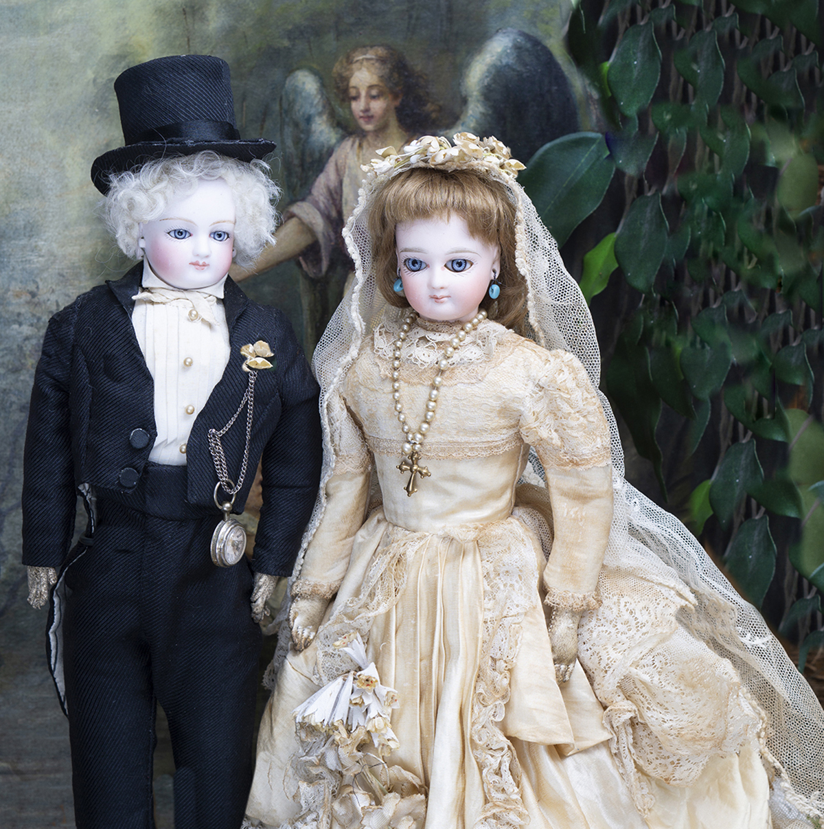 Пара модных кукол, Франция
