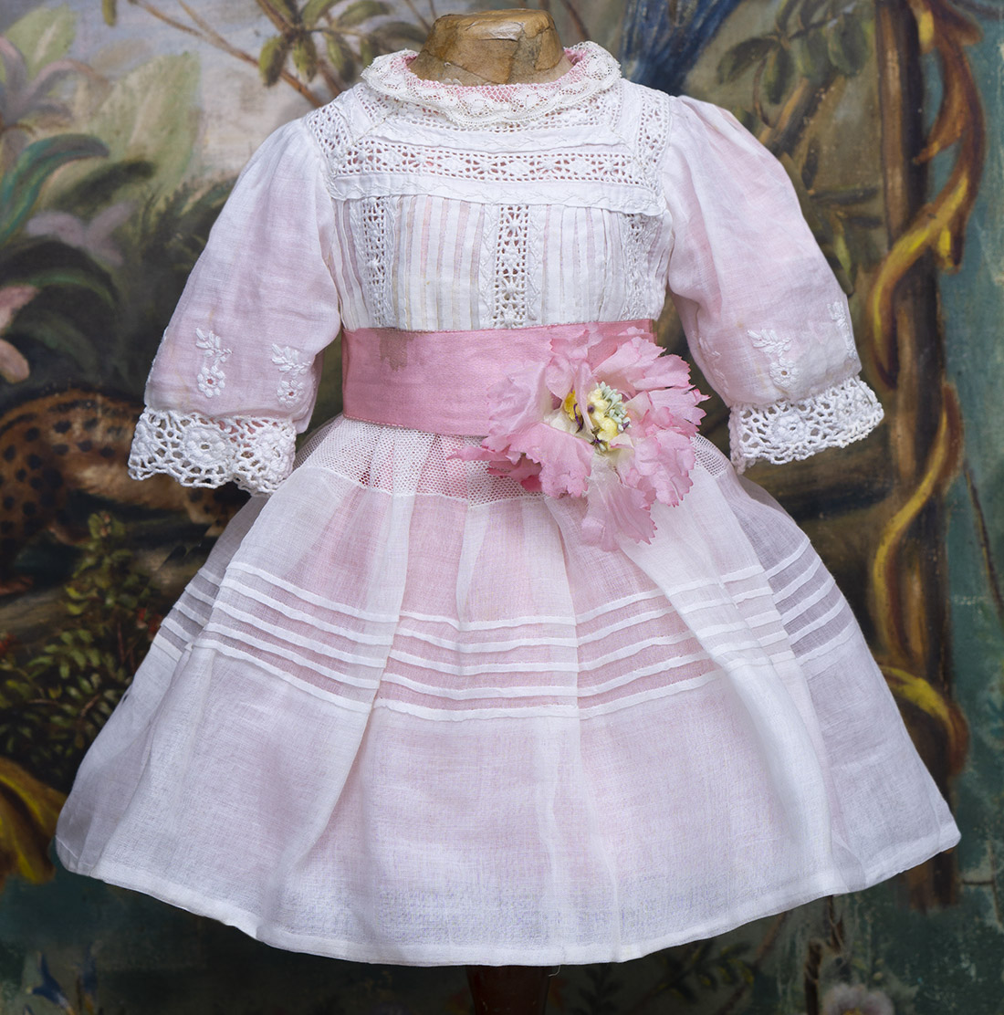 Оригинальное платье для куклы 43-46см
