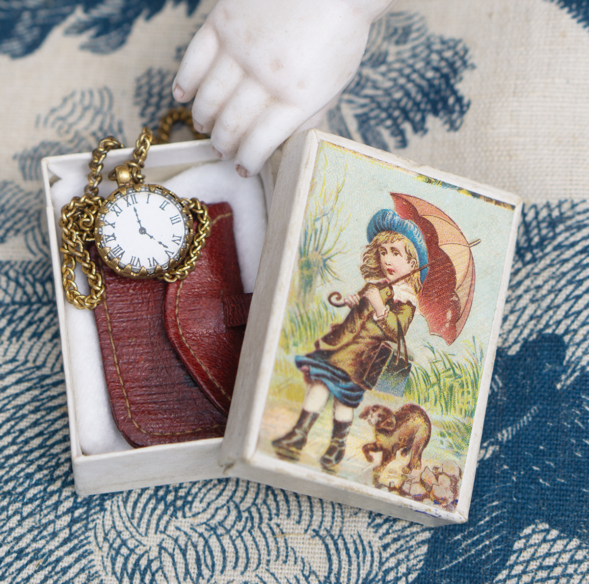 Antique watch and purse in the box