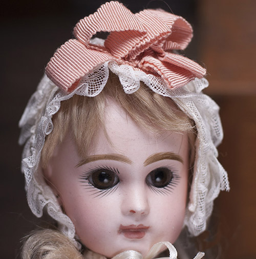 French Small Bonnet