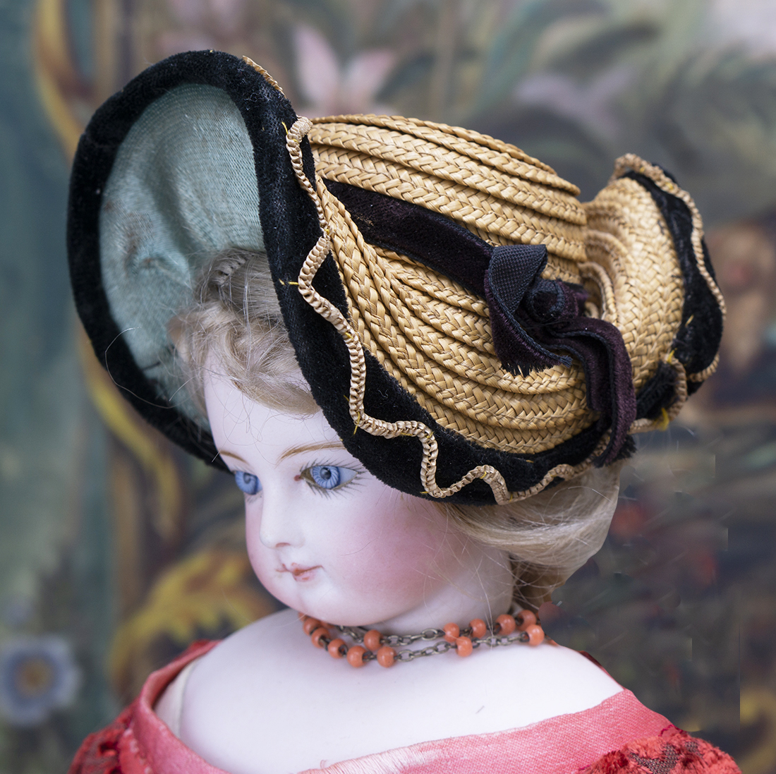 Antique Au Deux Bonjour hat