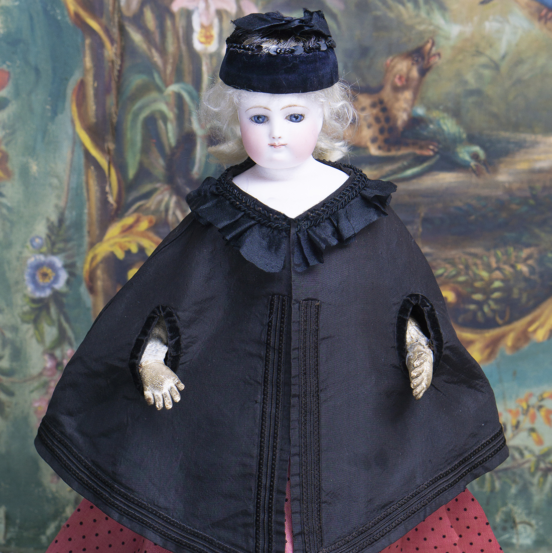 Antiue cape and hat