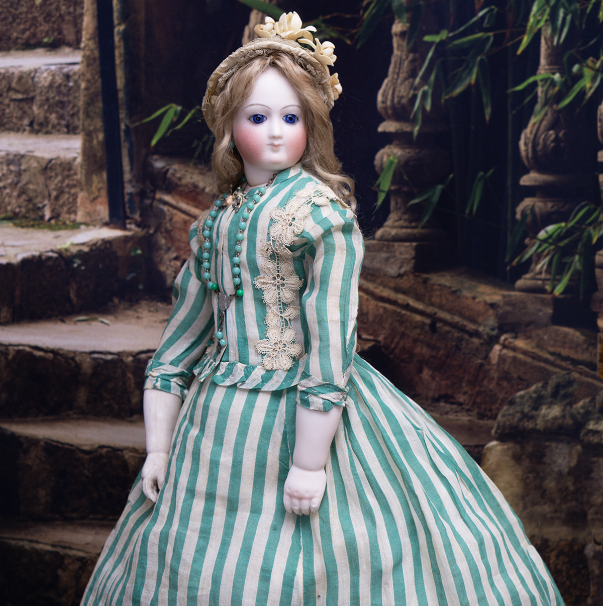 Модная кукла  SIMONNE