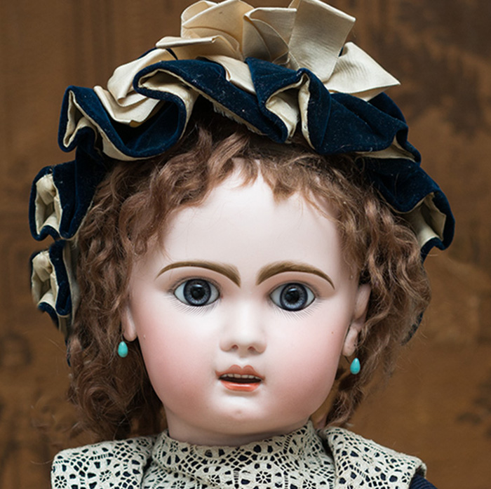 BEBE MODERNE, Grand JUMEAU Doll