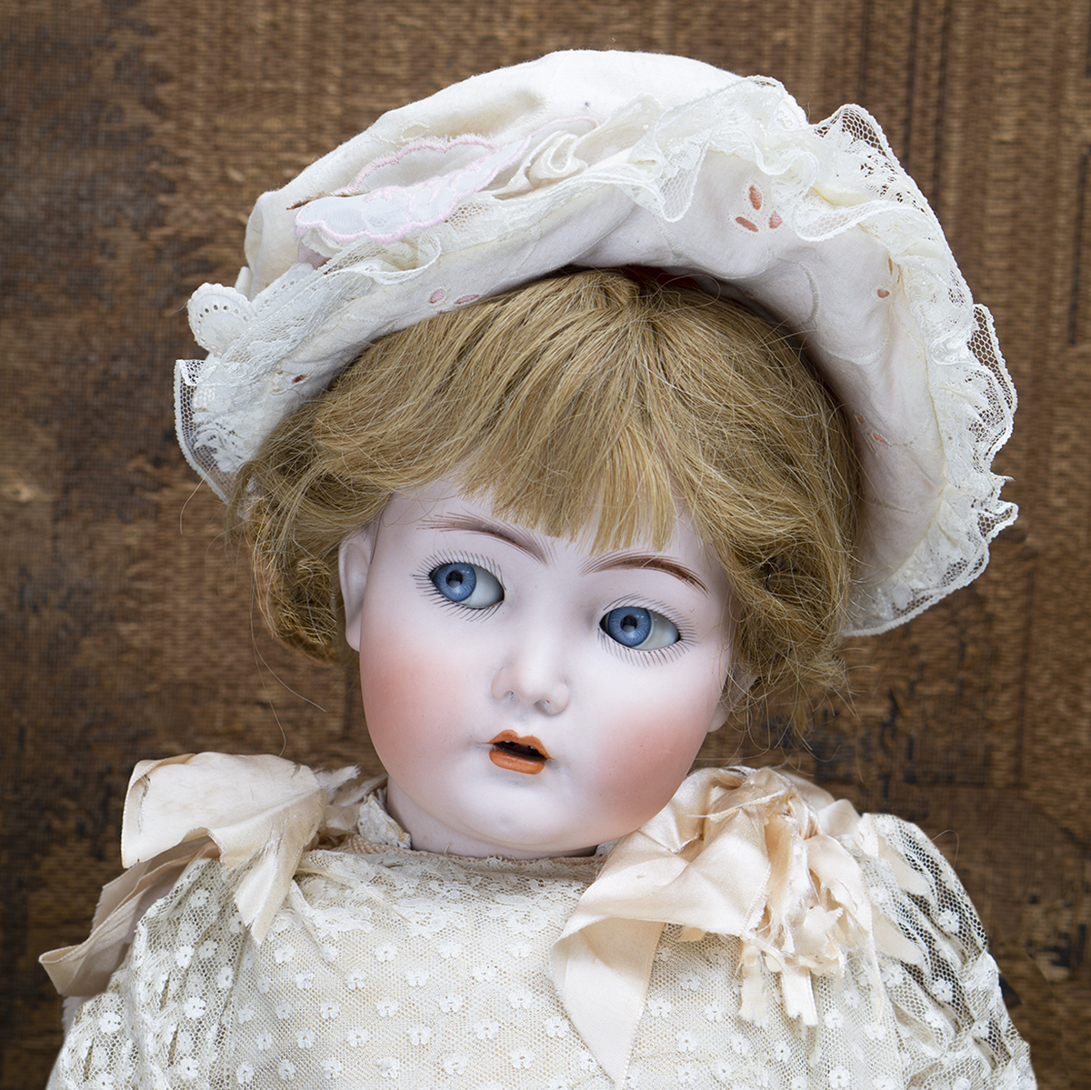 Antique German doll 117N