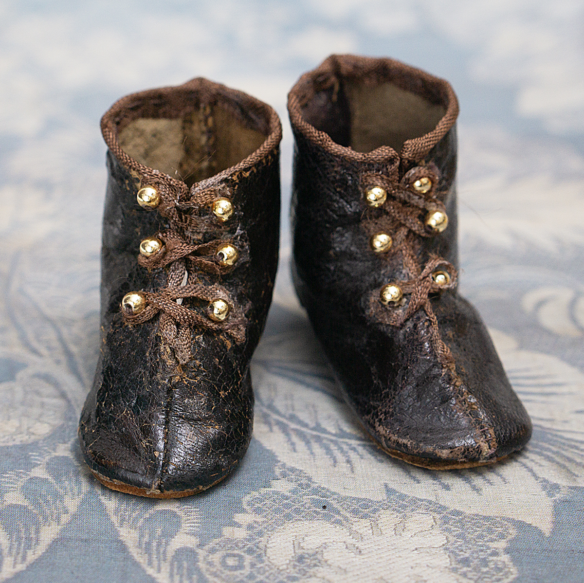 ANTIQUE DOLL BOOTS