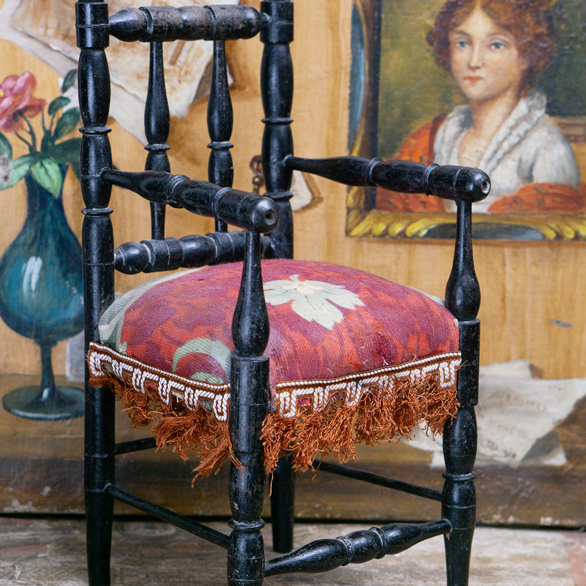 DOLL CHAIR