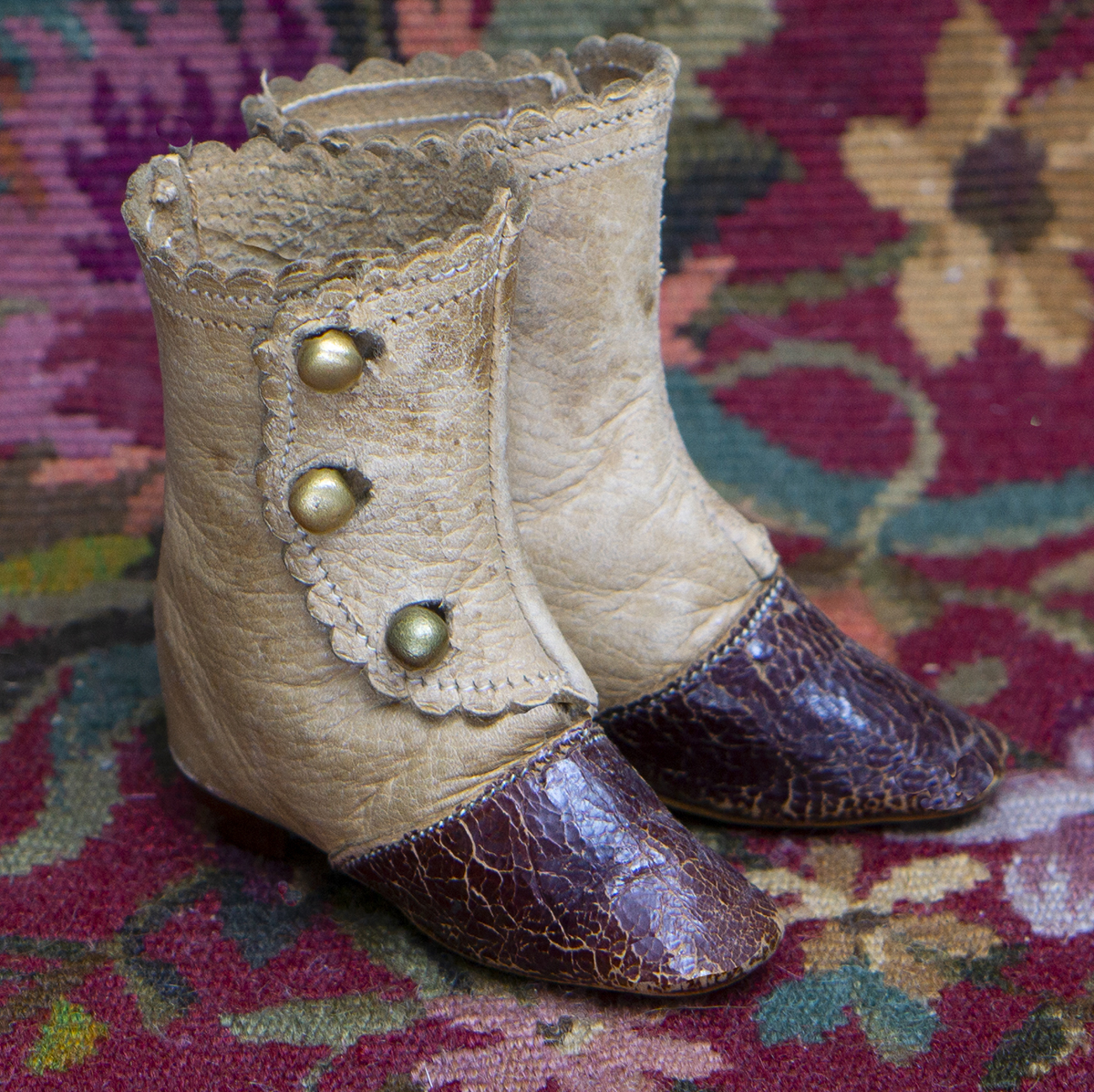 ANTIQUE DOLL BOOTS